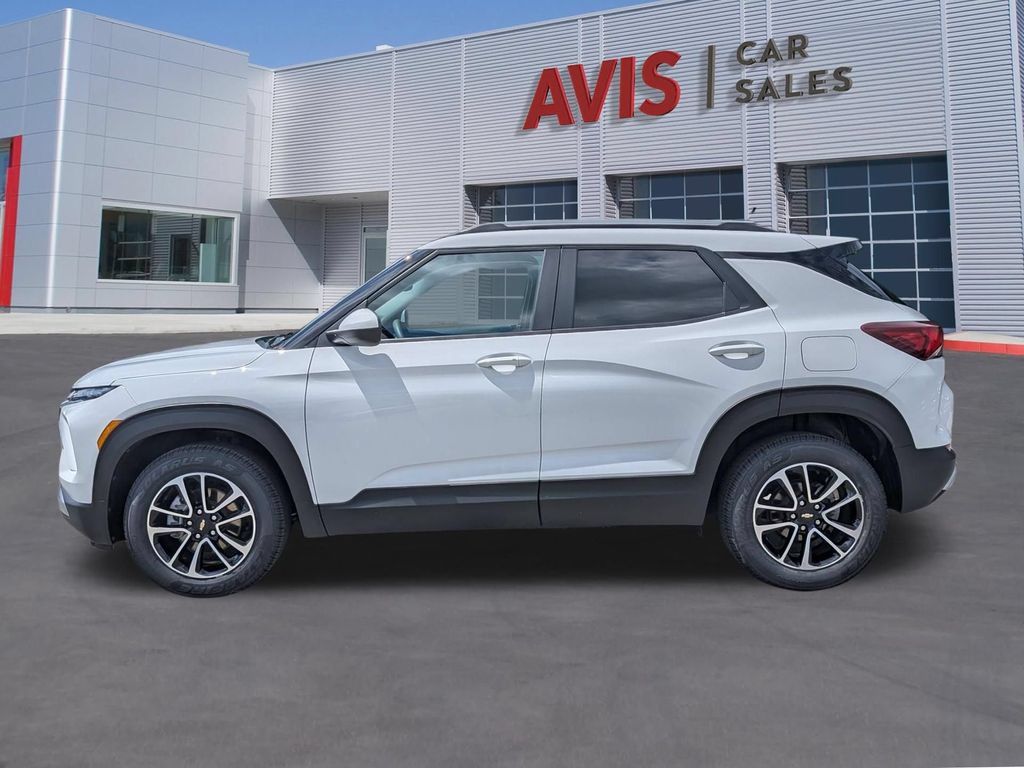Used 2025 Chevrolet TrailBlazer LT AWD/4WD image 10