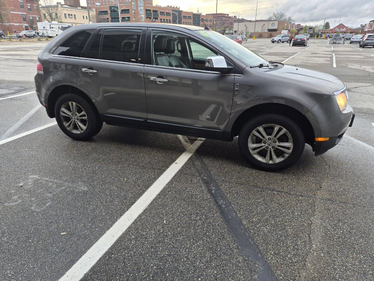 Used 2010 Lincoln MKX AWD image 27