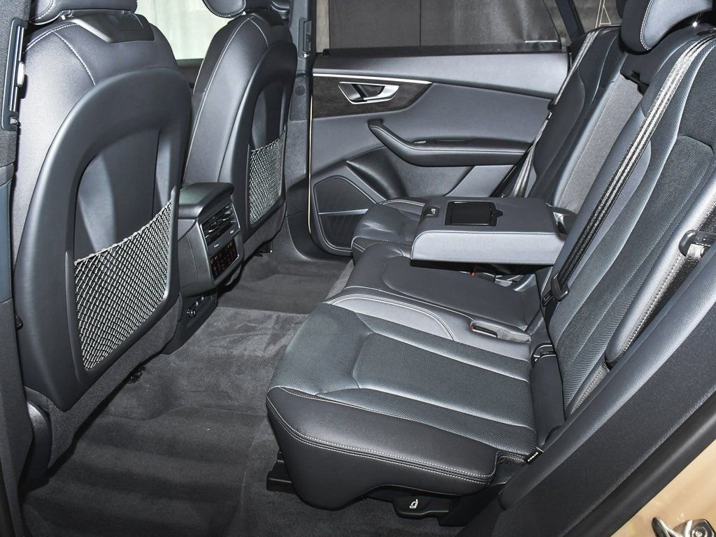 Used 2024 Audi Q8 Premium Plus w/ Premium Plus Package image 74