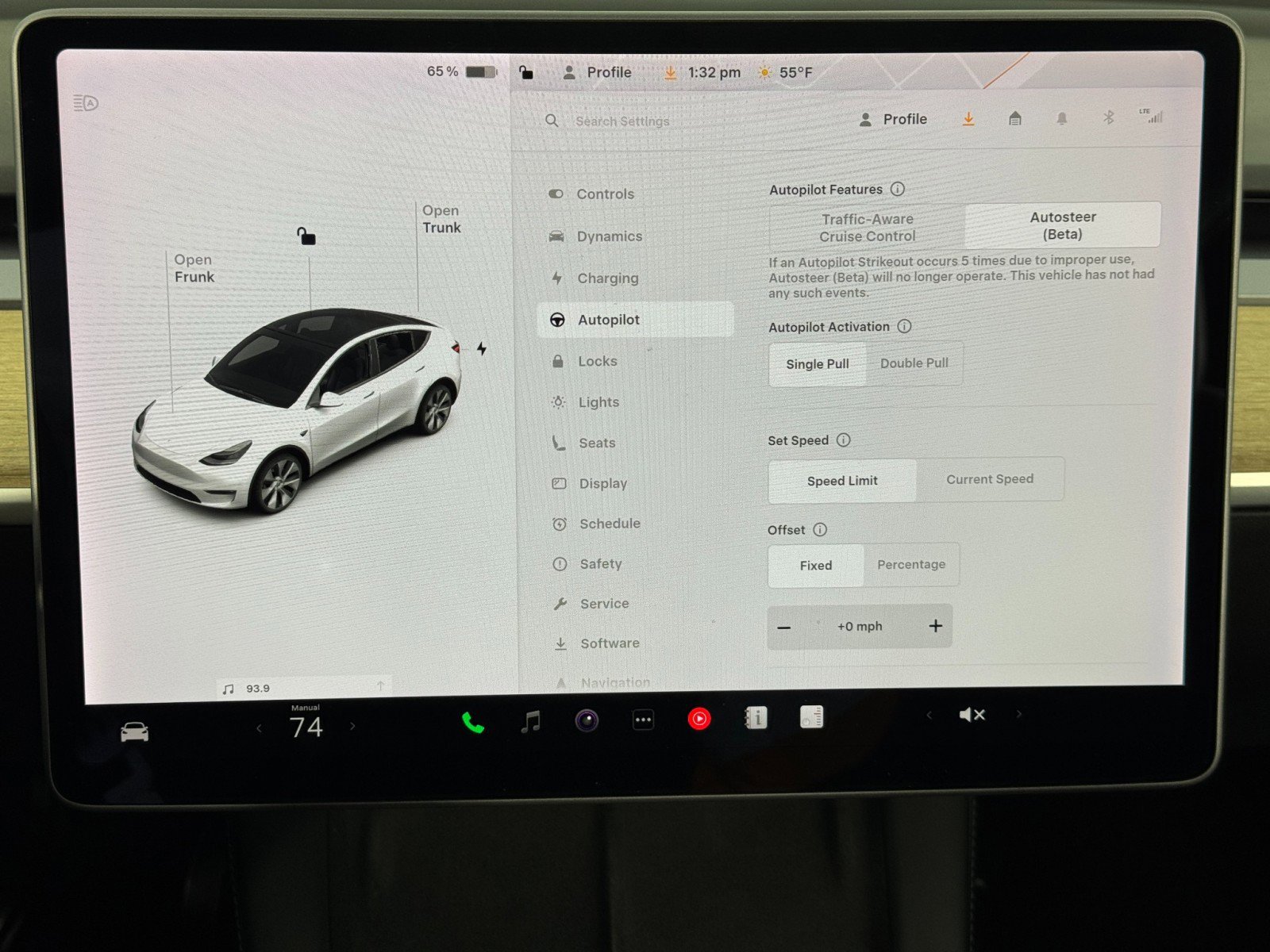 Used 2021 Tesla Model Y Long Range image 25