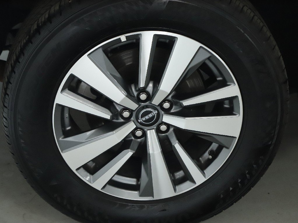 Certified 2025 Nissan Pathfinder SL image 12