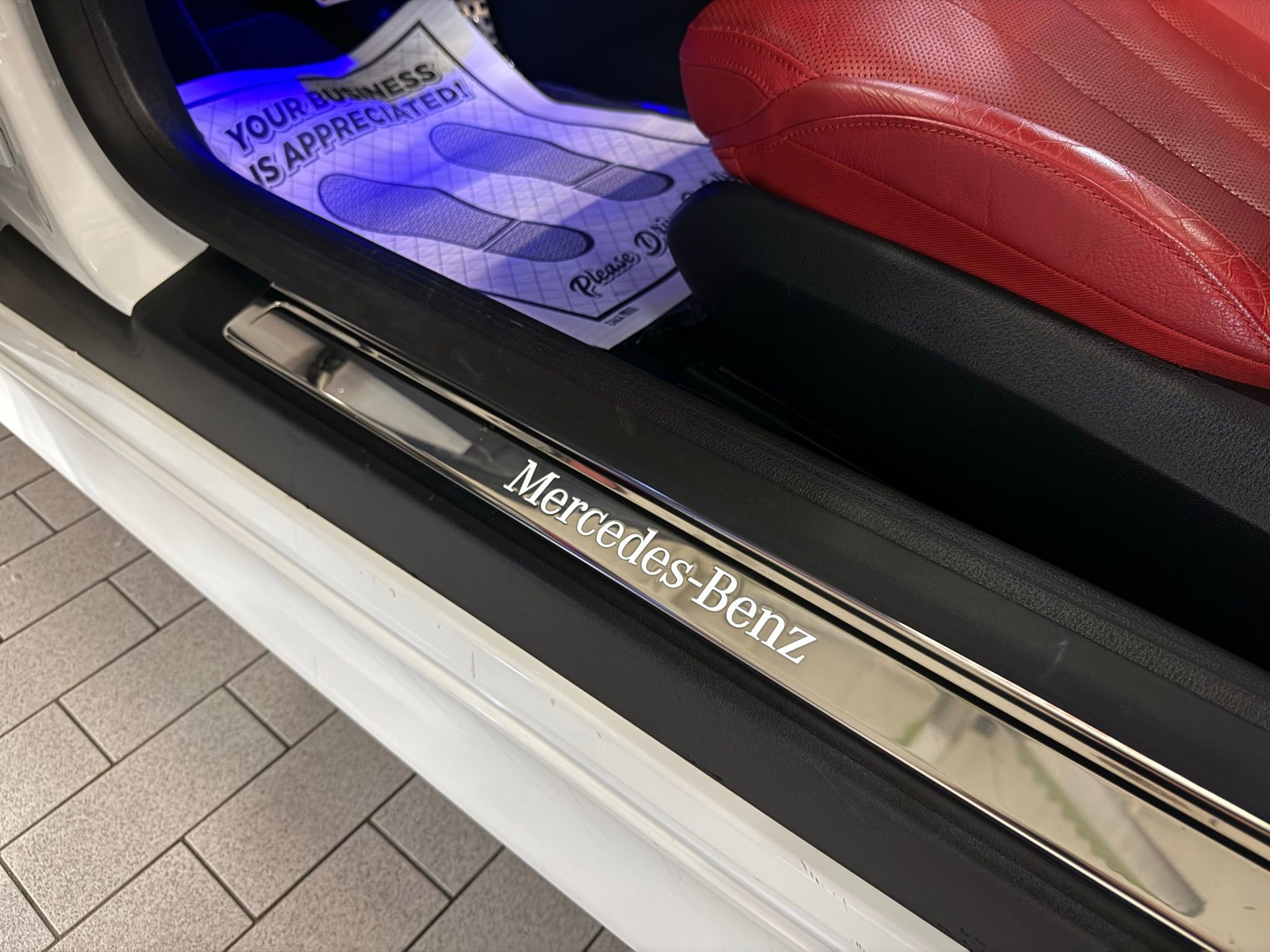 Used 2024 Mercedes-Benz CLE 450 4MATIC Cabriolet image 36