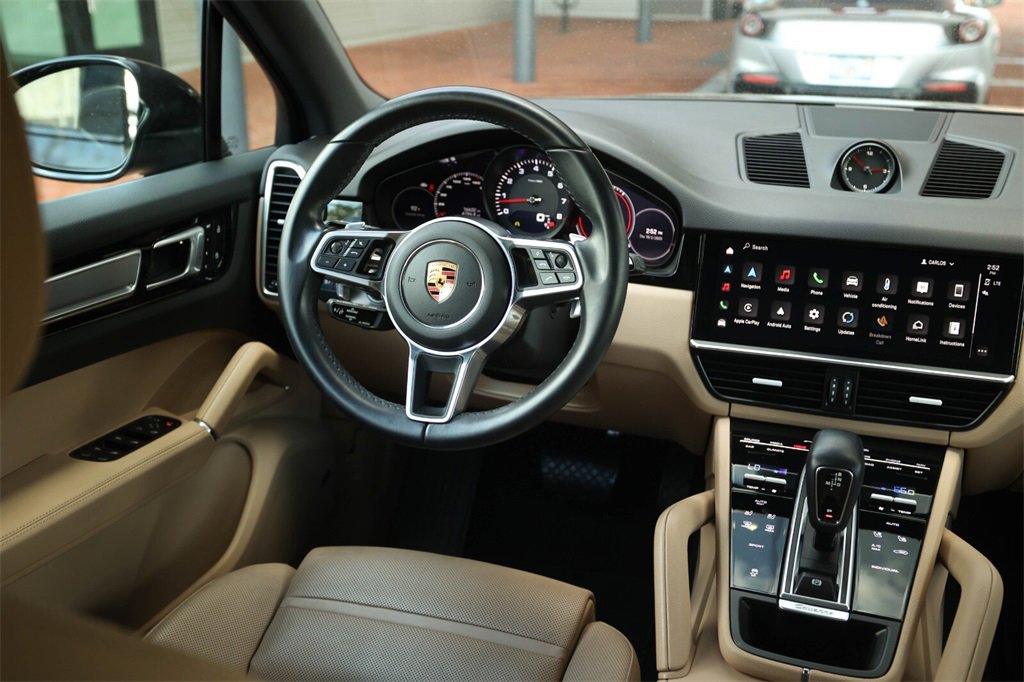 Used 2022 Porsche Cayenne Platinum Edition image 39