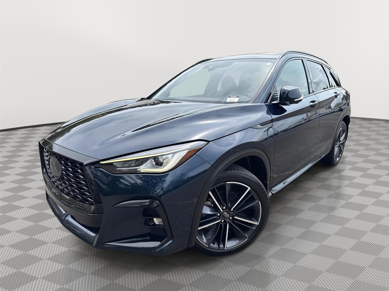 Used 2023 INFINITI QX50 Sport FWD image 2