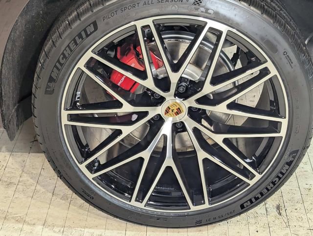 New 2026 Porsche Macan S image 13