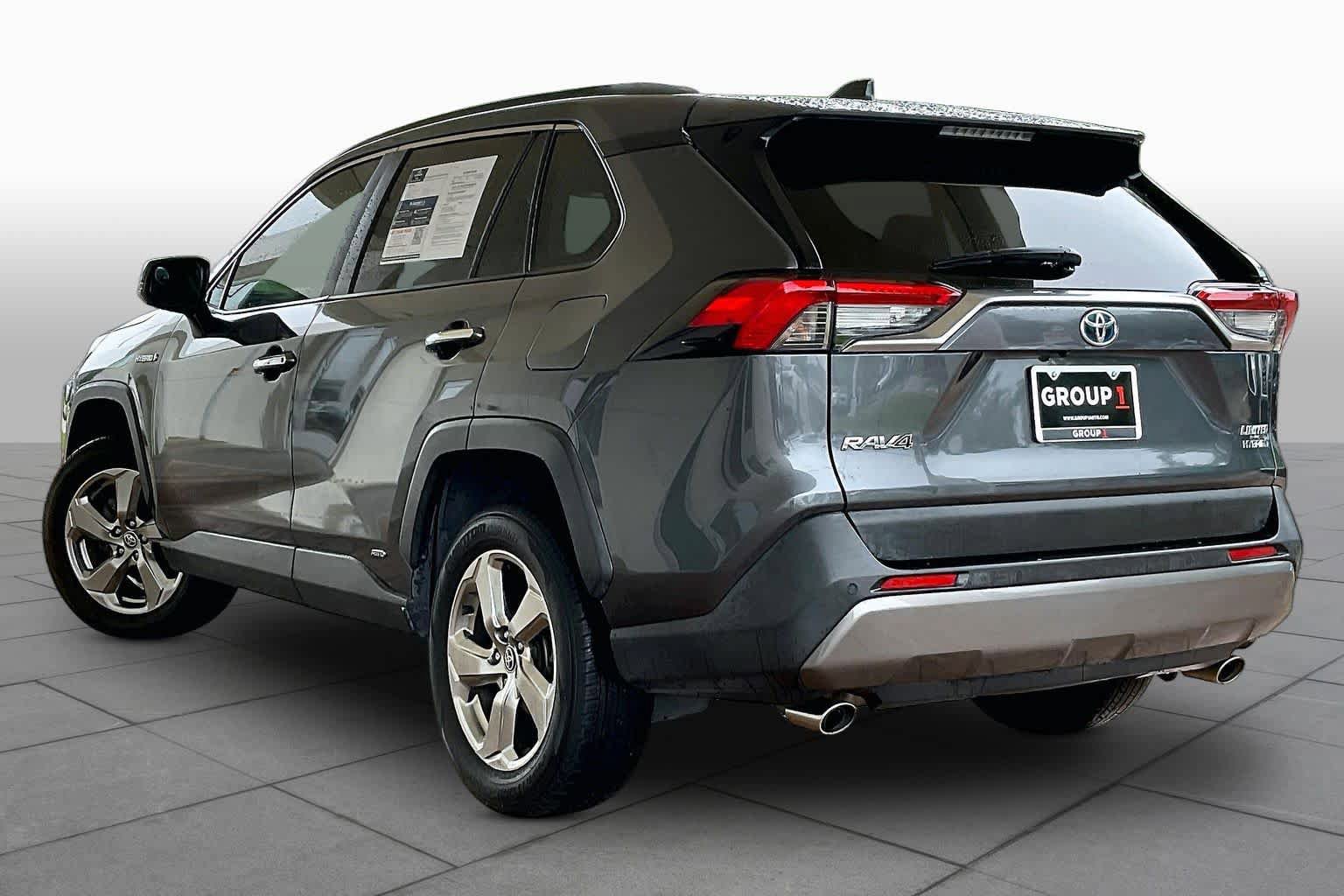 Used 2020 Toyota RAV4 Limited w/ Limited Grade Weather Package AWD/4WD image 11