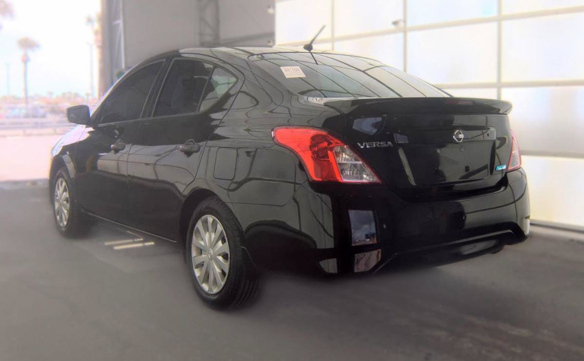 Used 2016 Nissan Versa S Plus FWD image 6