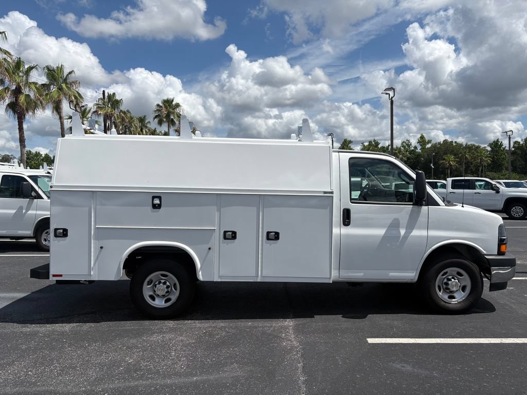 New 2025 Chevrolet Express 3500 w/ Power Convenience Package RWD image 6