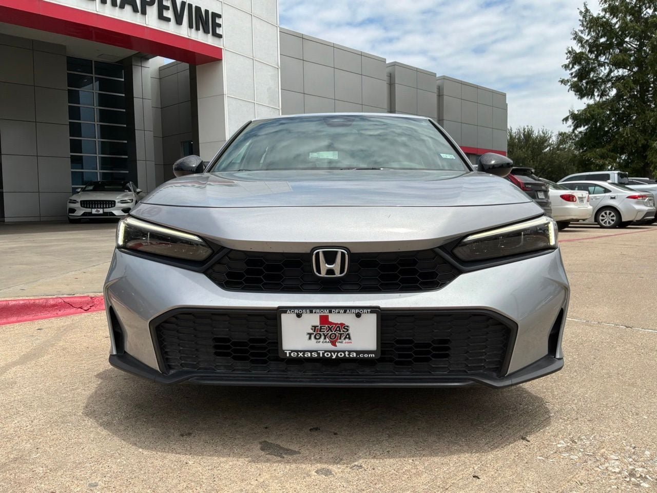Used 2025 Honda Civic Sport image 3