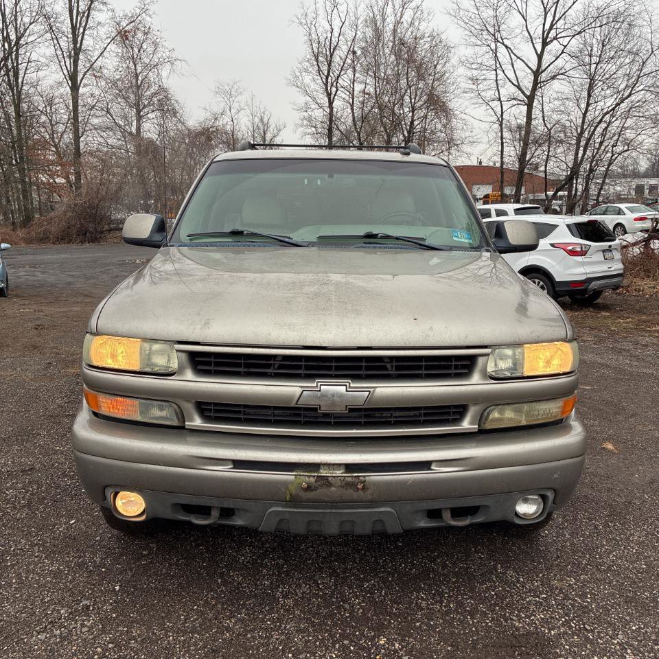 Used 2002 Chevrolet Suburban Z71 image 2