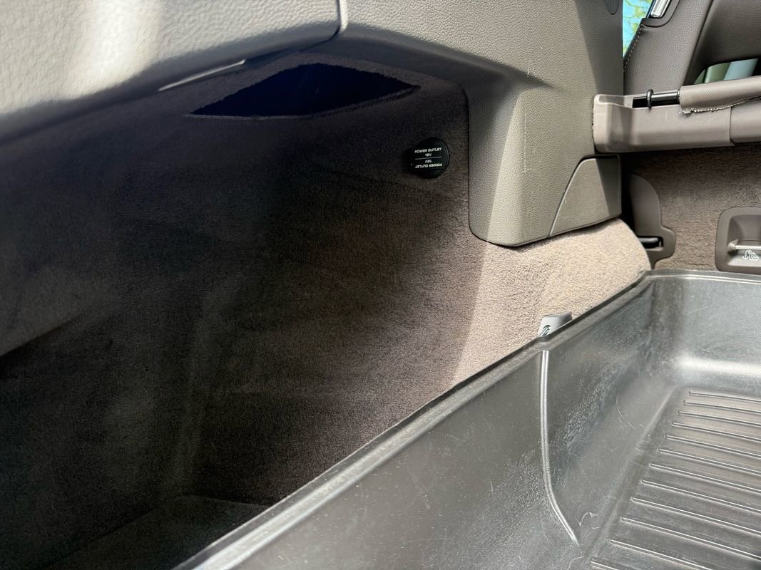 Used 2015 Porsche Panamera 4S image 35