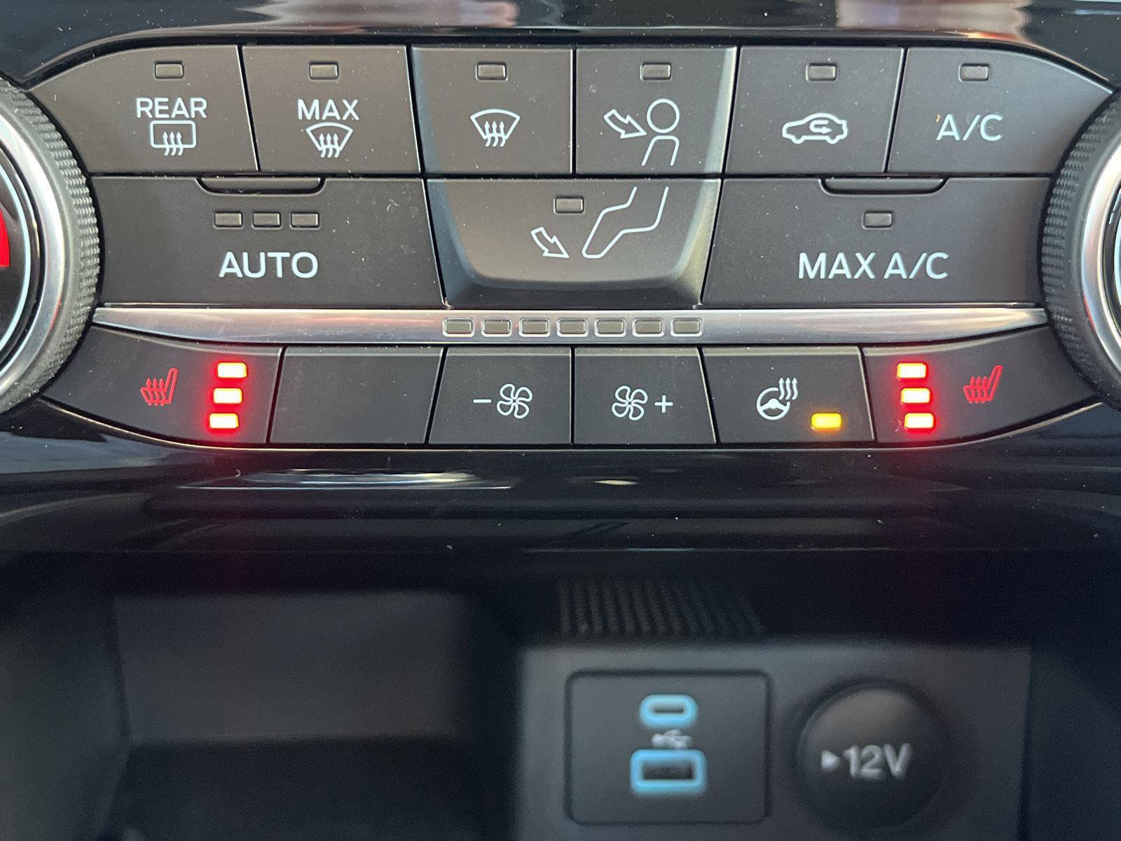 Used 2022 Ford Escape SEL w/ Technology Package image 29