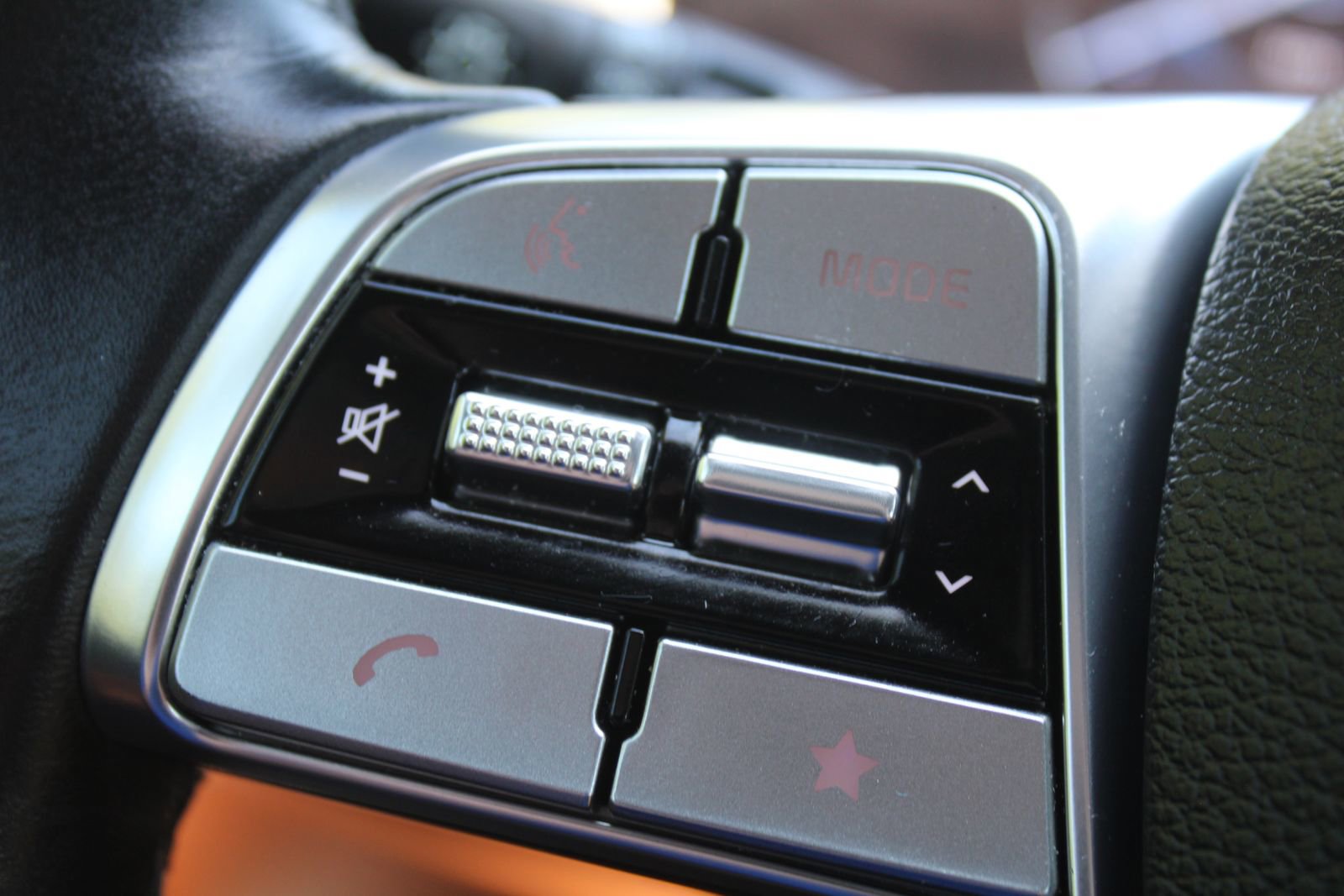 Certified 2025 Kia Telluride SX X-Line AWD/4WD image 32