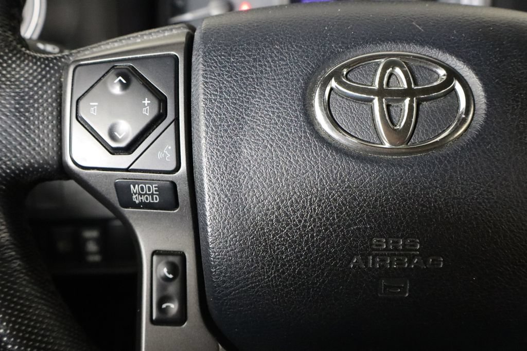 Used 2020 Toyota Tacoma TRD Sport AWD/4WD image 8