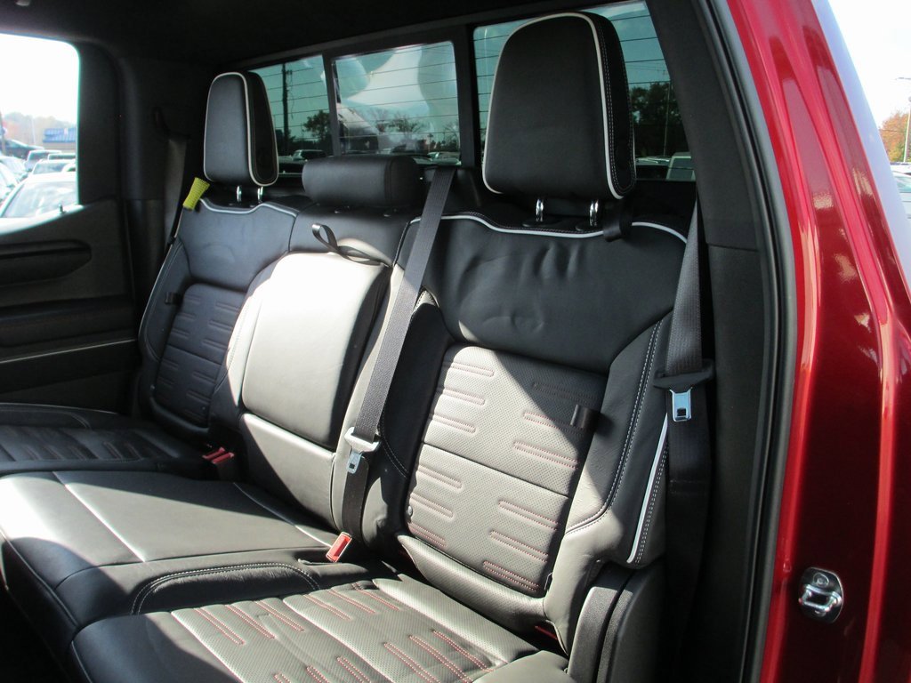 Used 2025 GMC Sierra 1500 AT4X image 23