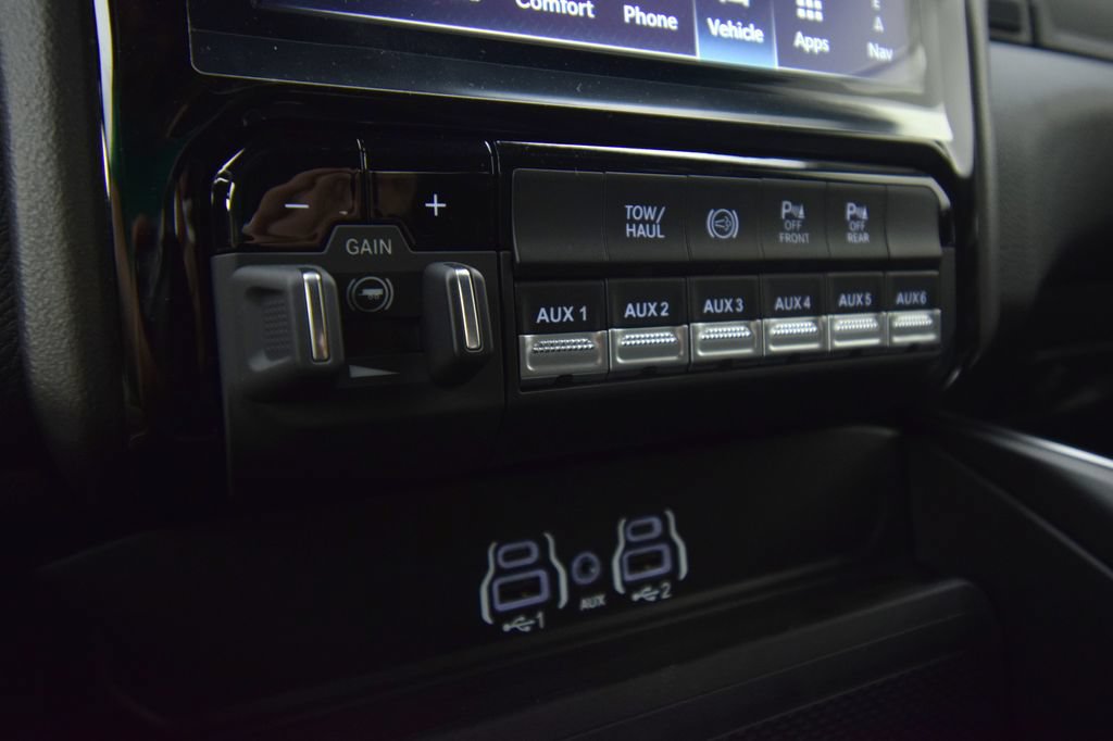New 2026 RAM 2500 Big Horn AWD/4WD image 21