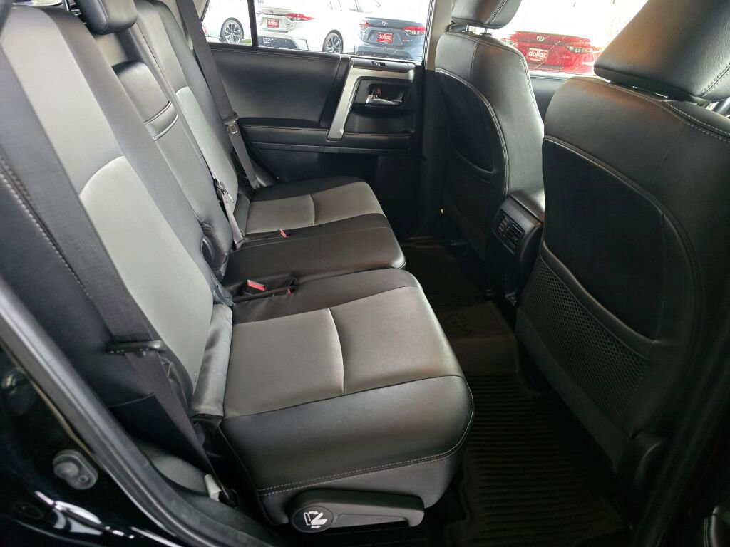 Used 2024 Toyota 4Runner SR5 Premium w/ Moonroof Package AWD/4WD image 15