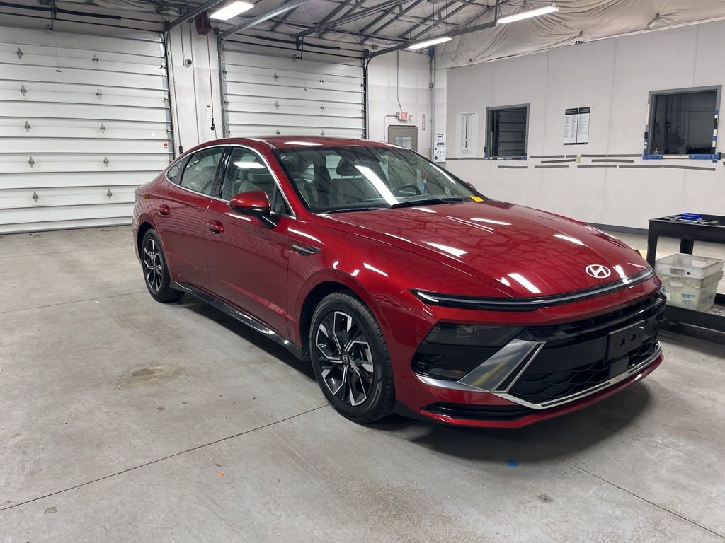 Used 2025 Hyundai Sonata SEL image 1