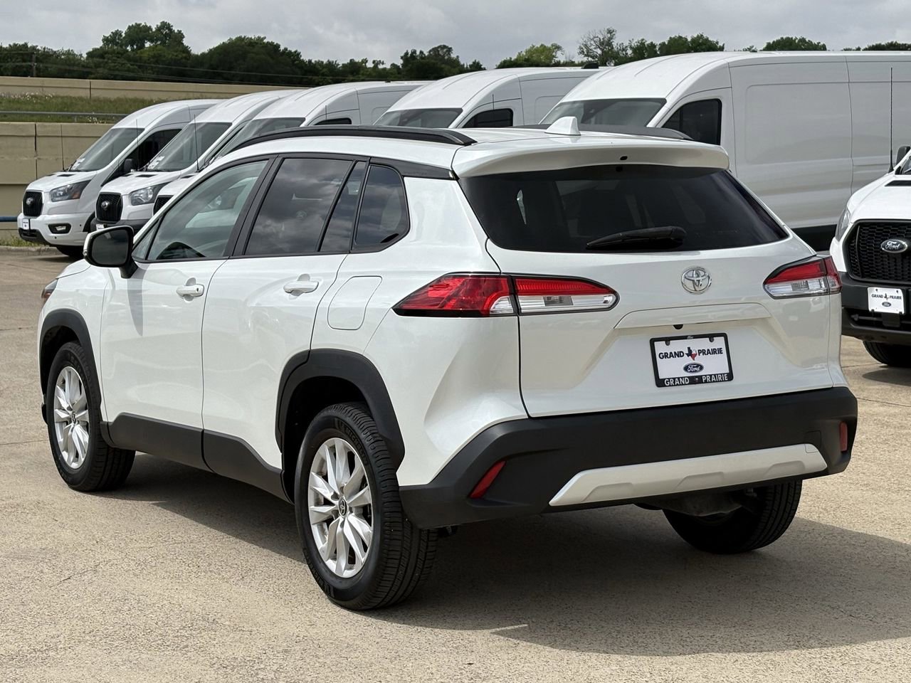 Used 2022 Toyota Corolla Cross LE image 6