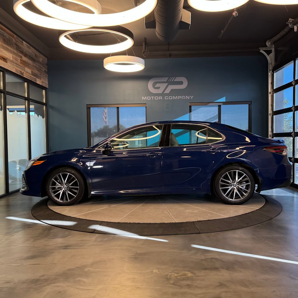 Used 2023 Toyota Camry XLE w/ Cold Weather Package FWD image 6