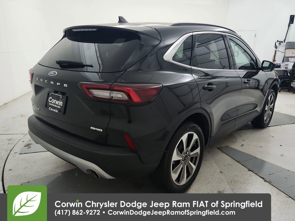 Used 2024 Ford Escape Platinum w/ Premium Technology Package image 8