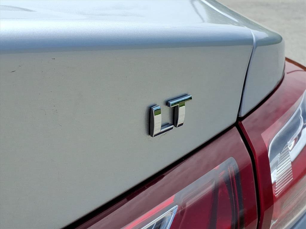 Used 2022 Chevrolet Malibu LT FWD image 25