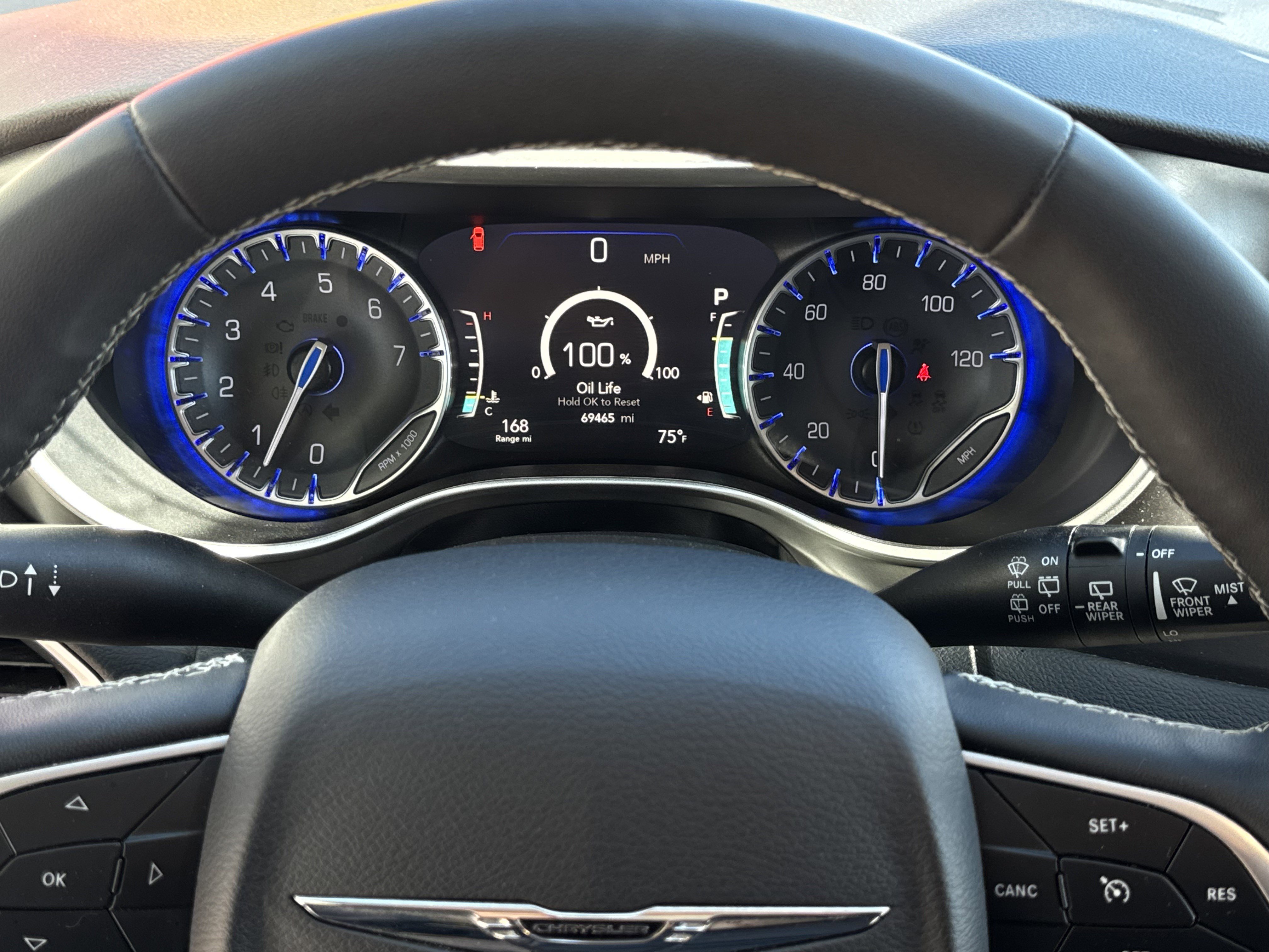 Used 2024 Chrysler Pacifica Touring-L image 18