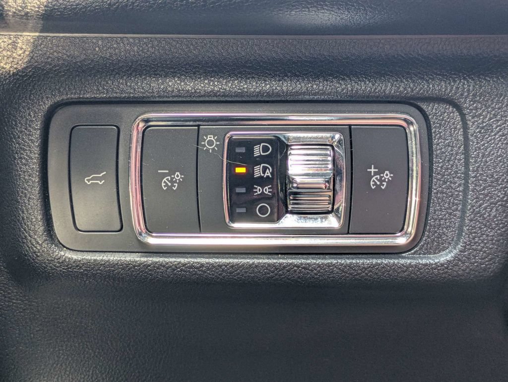 Used 2022 Lincoln Corsair AWD w/ Premium Package image 29