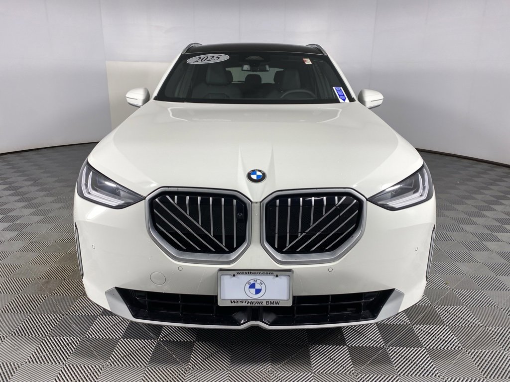 Used 2025 BMW X3 xDrive30i w/ Premium Package image 4