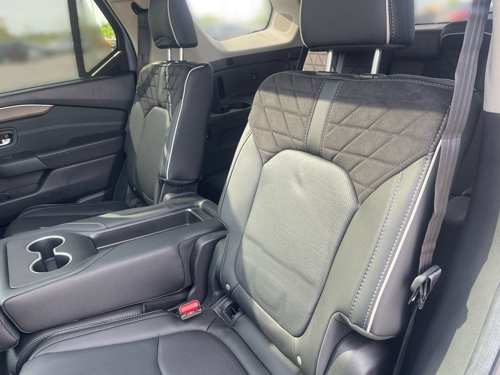 Used 2026 Honda Pilot Elite image 37