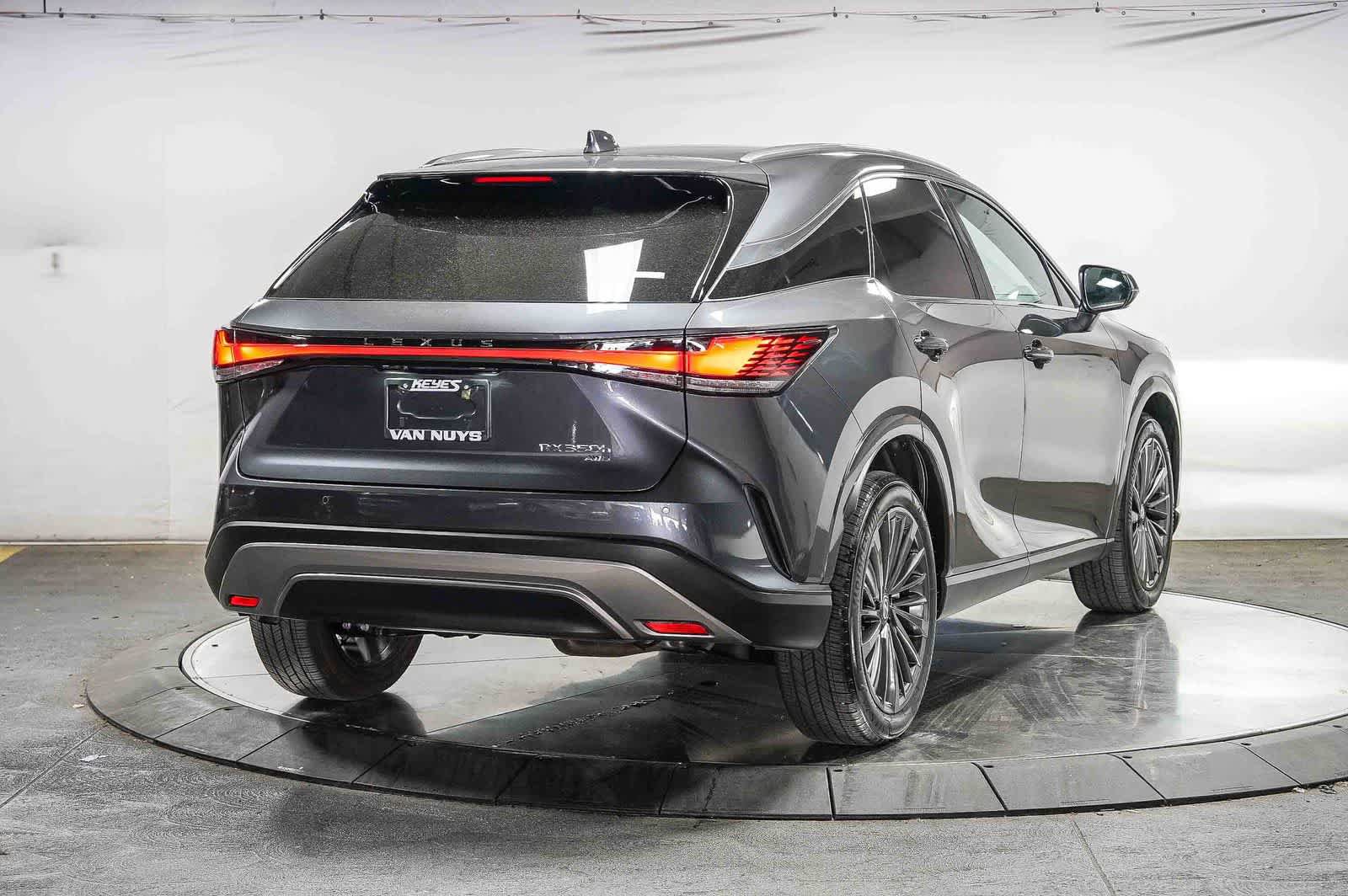 Used 2026 Lexus RX 350h w/ Convenience Package AWD/4WD image 4