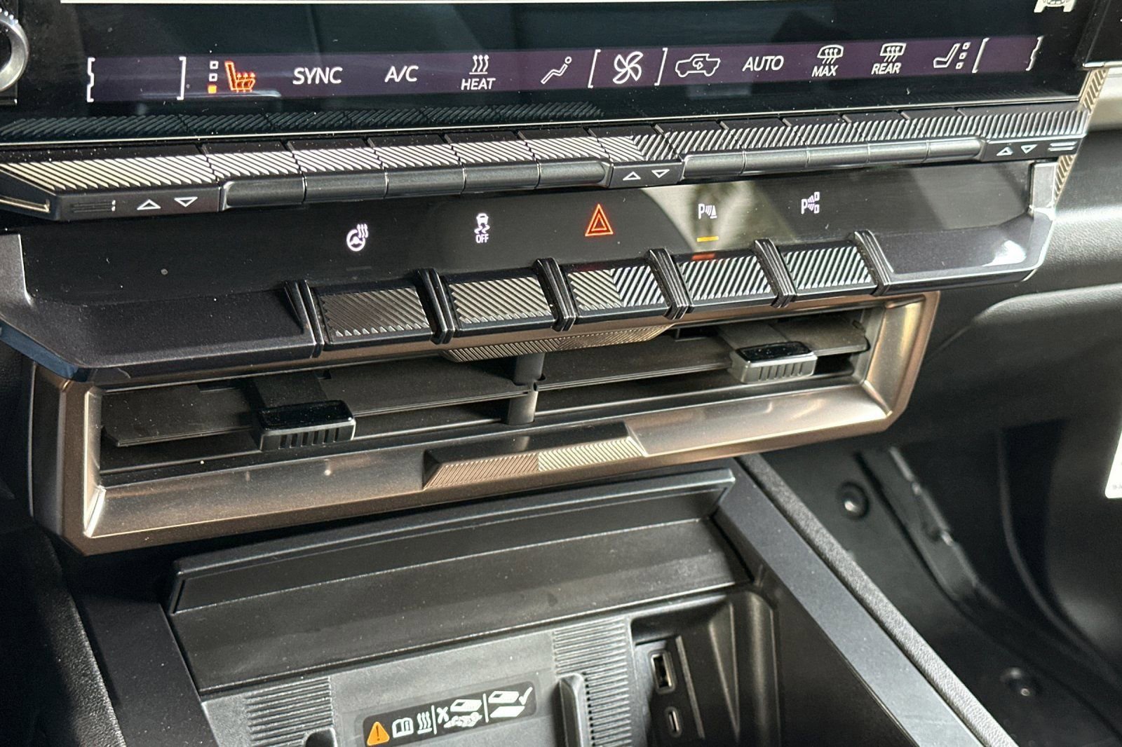 Certified 2025 GMC Hummer EV 2X image 21