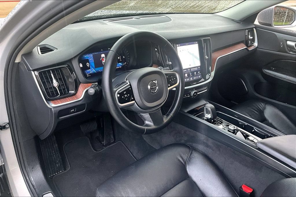 Certified 2025 Volvo V60 B5 Cross Country Plus AWD/4WD image 17