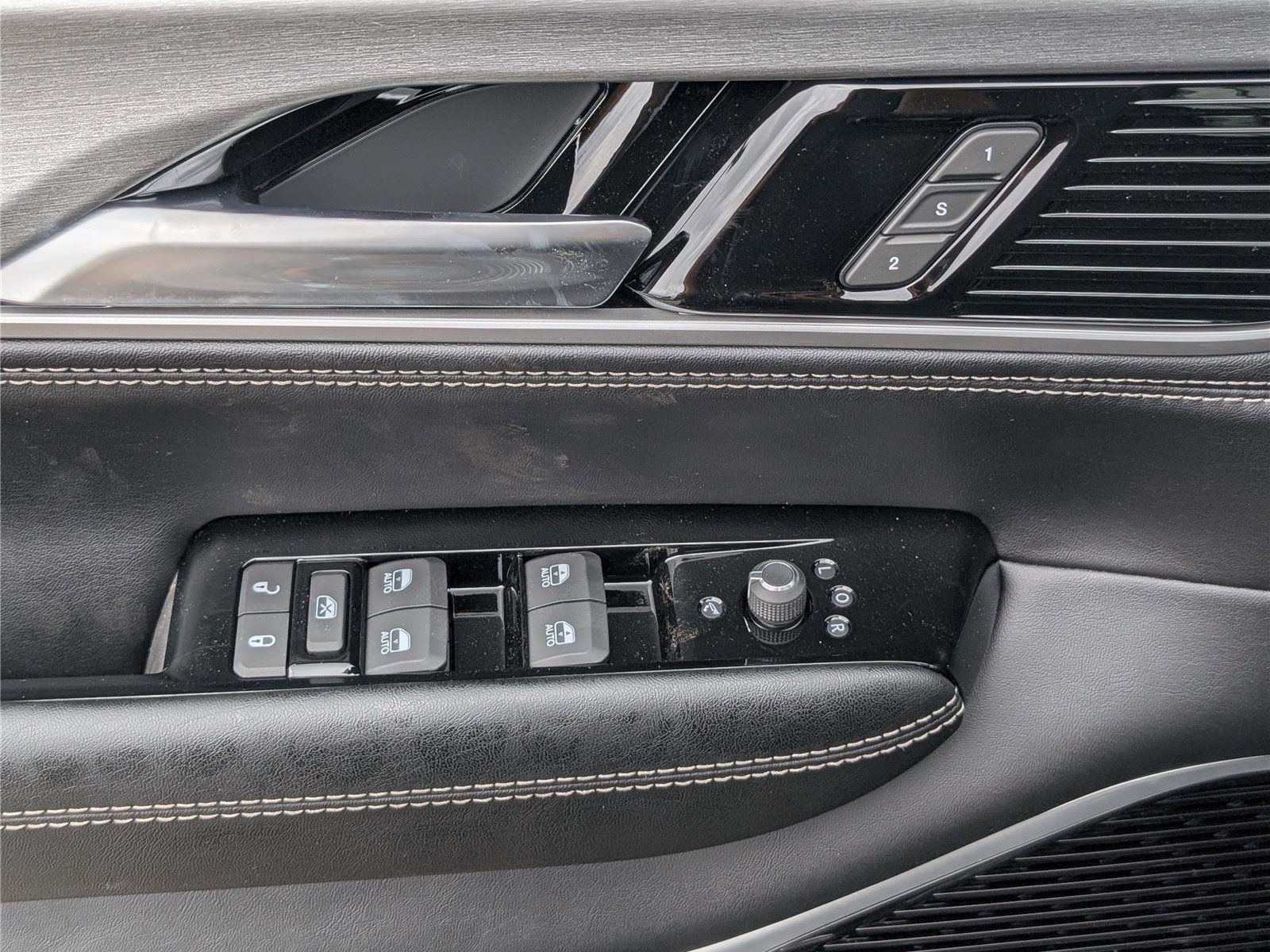 New 2026 Jeep Grand Wagoneer Limited AWD/4WD image 18