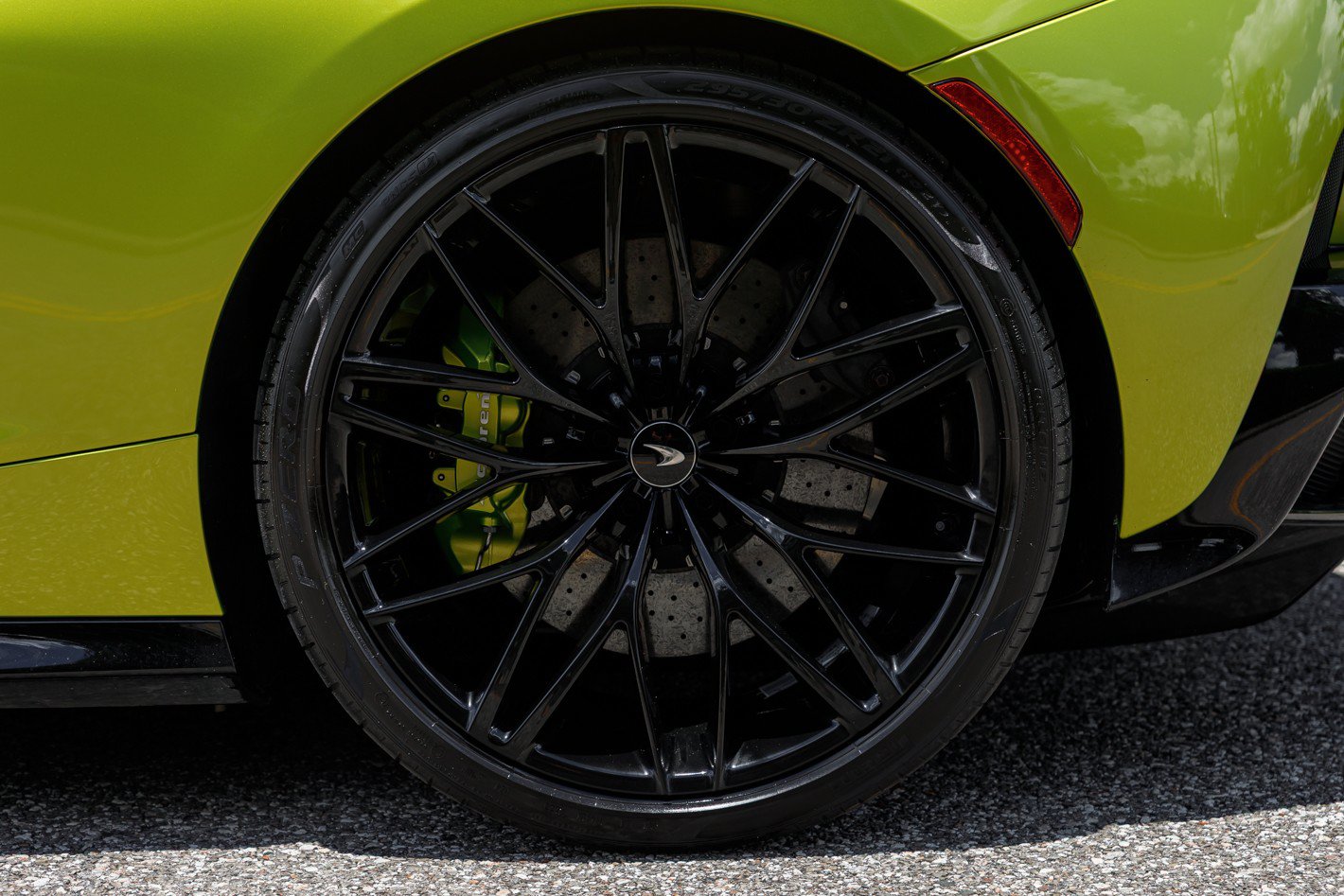 Used 2023 McLaren GT RWD image 26