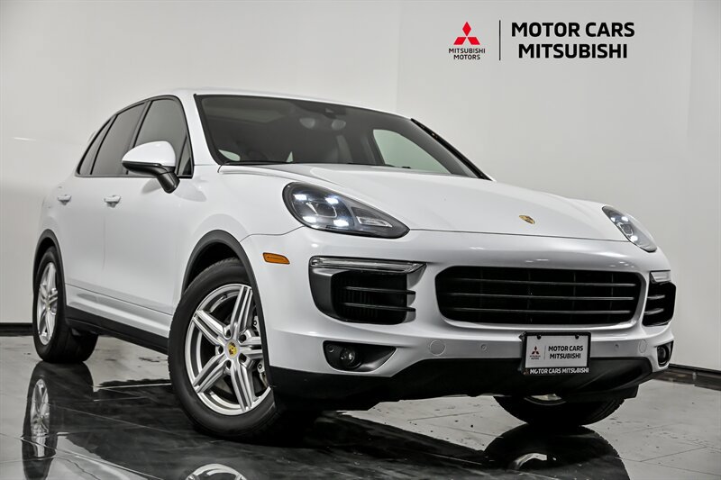Used 2016 Porsche Cayenne S AWD/4WD image 1