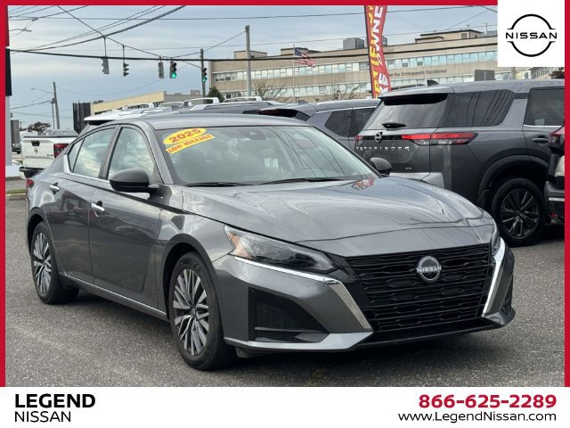 Used 2025 Nissan Altima 2.5 SV FWD image 4