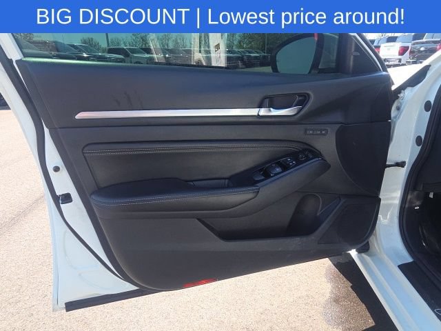 Used 2020 Nissan Altima 2.0 Platinum FWD image 23