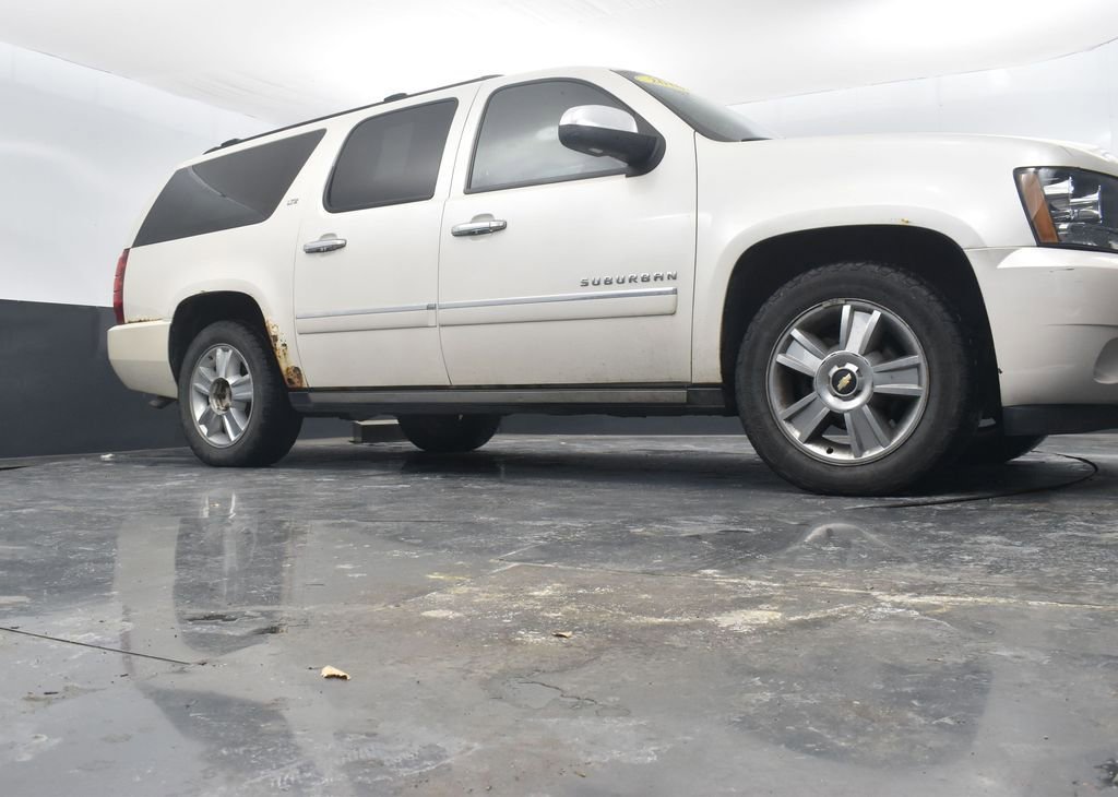 Used 2010 Chevrolet Suburban LTZ image 49