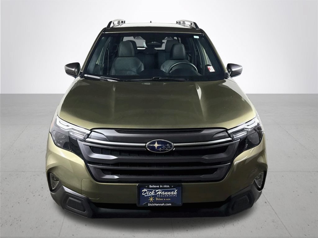 Used 2025 Subaru Forester Premium w/ Convenience Package #1 AWD/4WD image 3