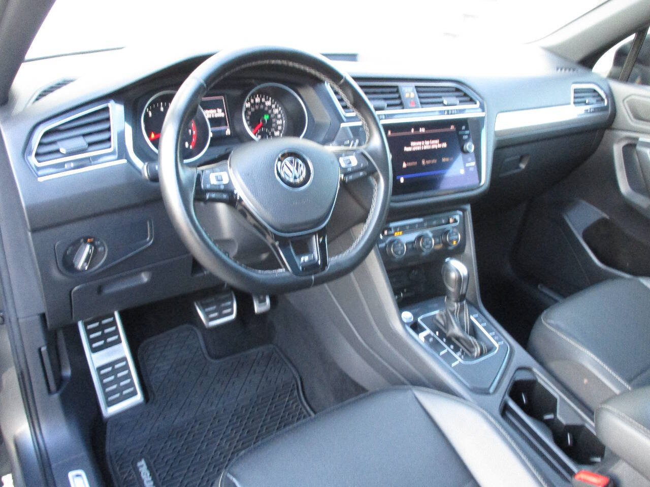 Used 2021 Volkswagen Tiguan SE R-Line FWD image 72