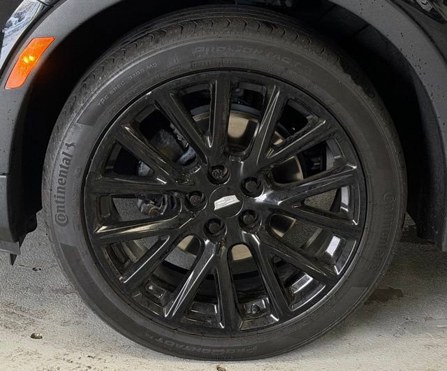 Used 2023 Cadillac XT4 Sport w/ Cold Weather Package image 9