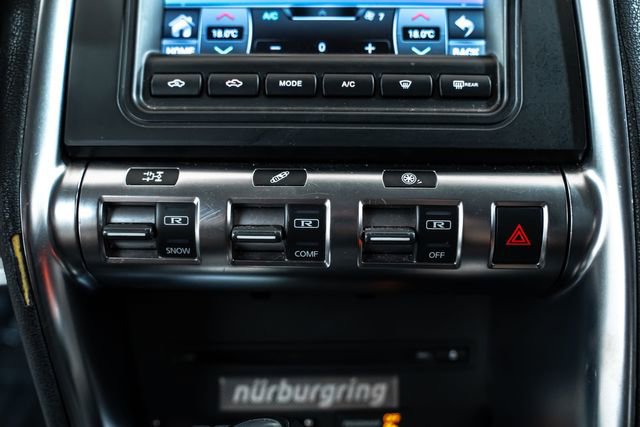 Used 2009 Nissan GT-R Premium image 25