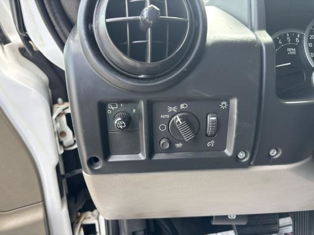 Used 2005 HUMMER H2 w/ Preferred Equipment Group AWD/4WD image 9