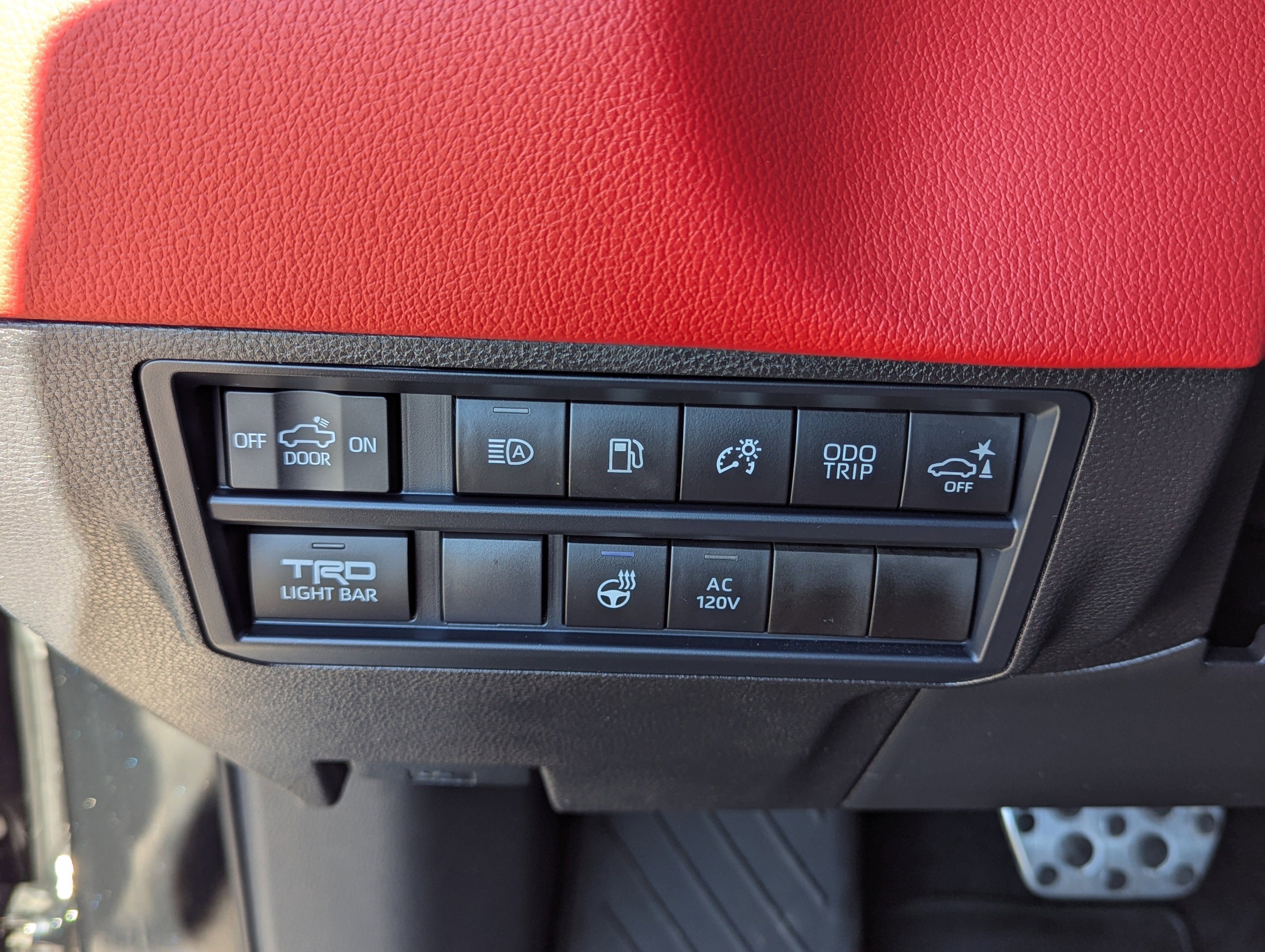 Used 2025 Toyota Tundra TRD Pro AWD/4WD image 32