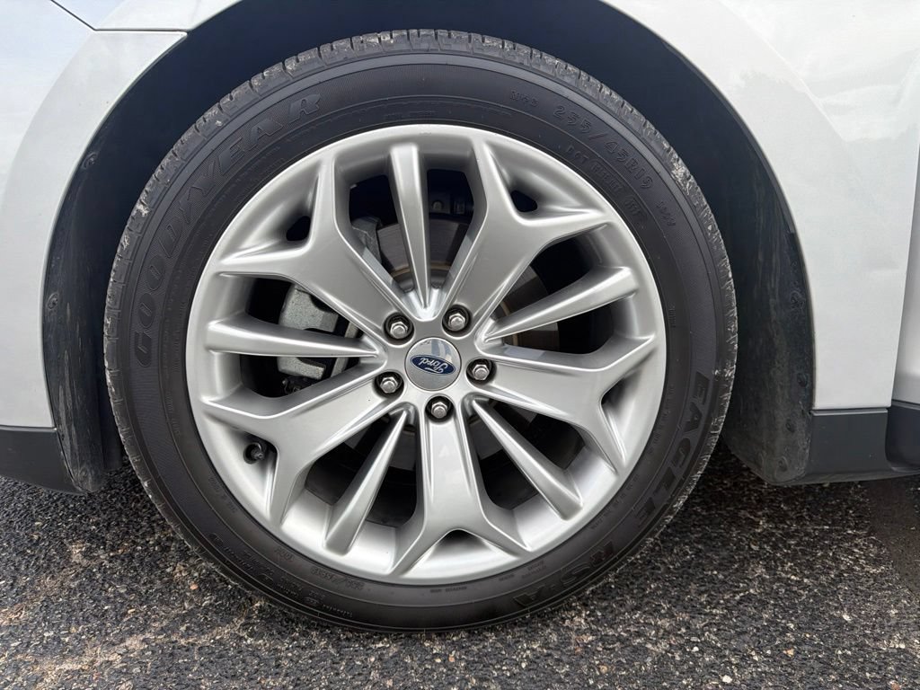 Used 2019 Ford Taurus Limited FWD image 35