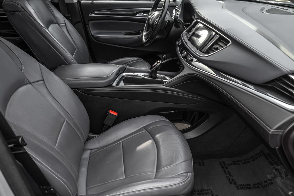 Used 2020 Buick Enclave Essence w/ Sound and Sites Package FWD image 33