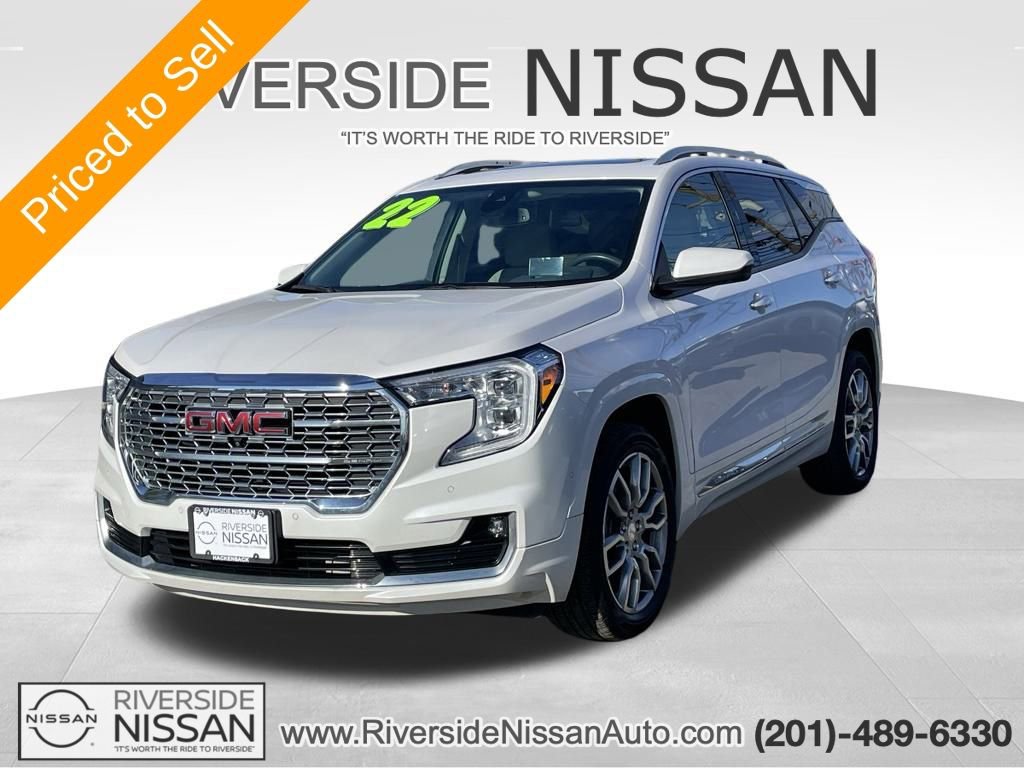 Used 2022 GMC Terrain Denali w/ Denali Premium Package image 1
