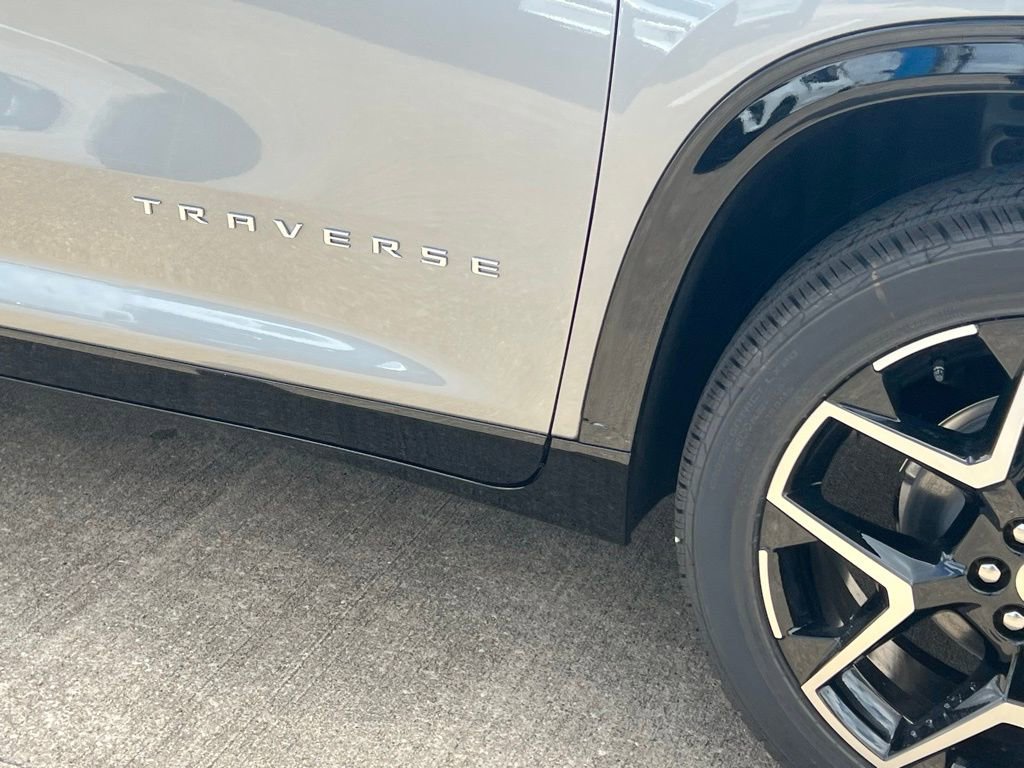 New 2026 Chevrolet Traverse High Country image 9