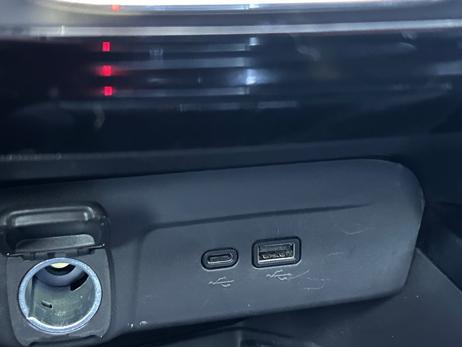 Used 2025 Chevrolet Trax RS w/ Sunroof Package image 20